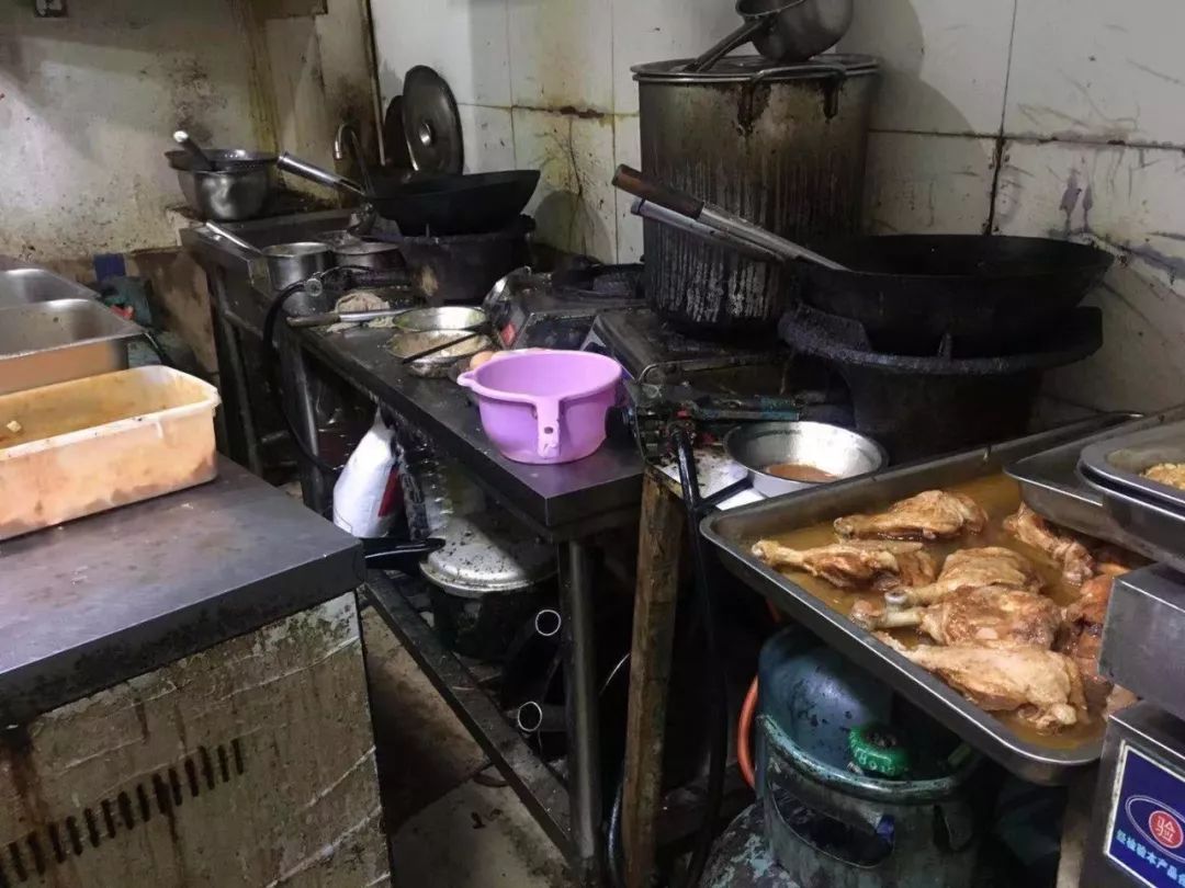 食材隐患识别算法：从目标检测到OCR的场景化应用——生熟/变质/过期/清洗隐患全解析(图2)