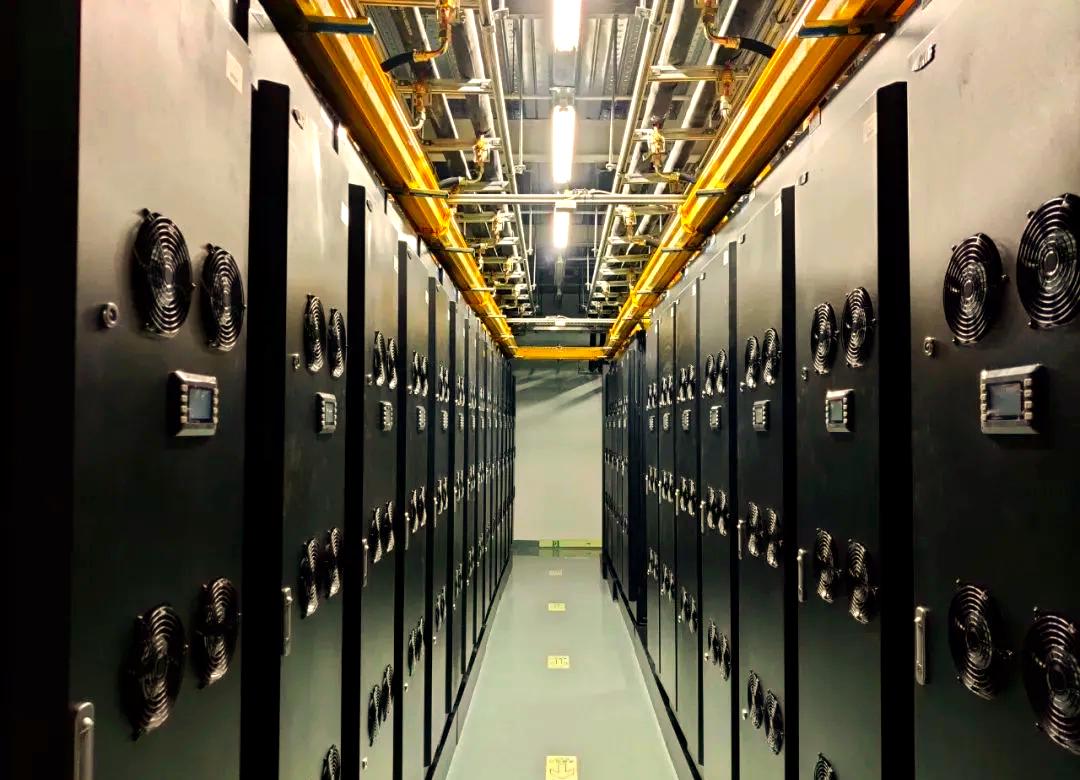 从"进口依赖"到"自主可控":2025年国产智算卡生态突围战全景解析(图2)