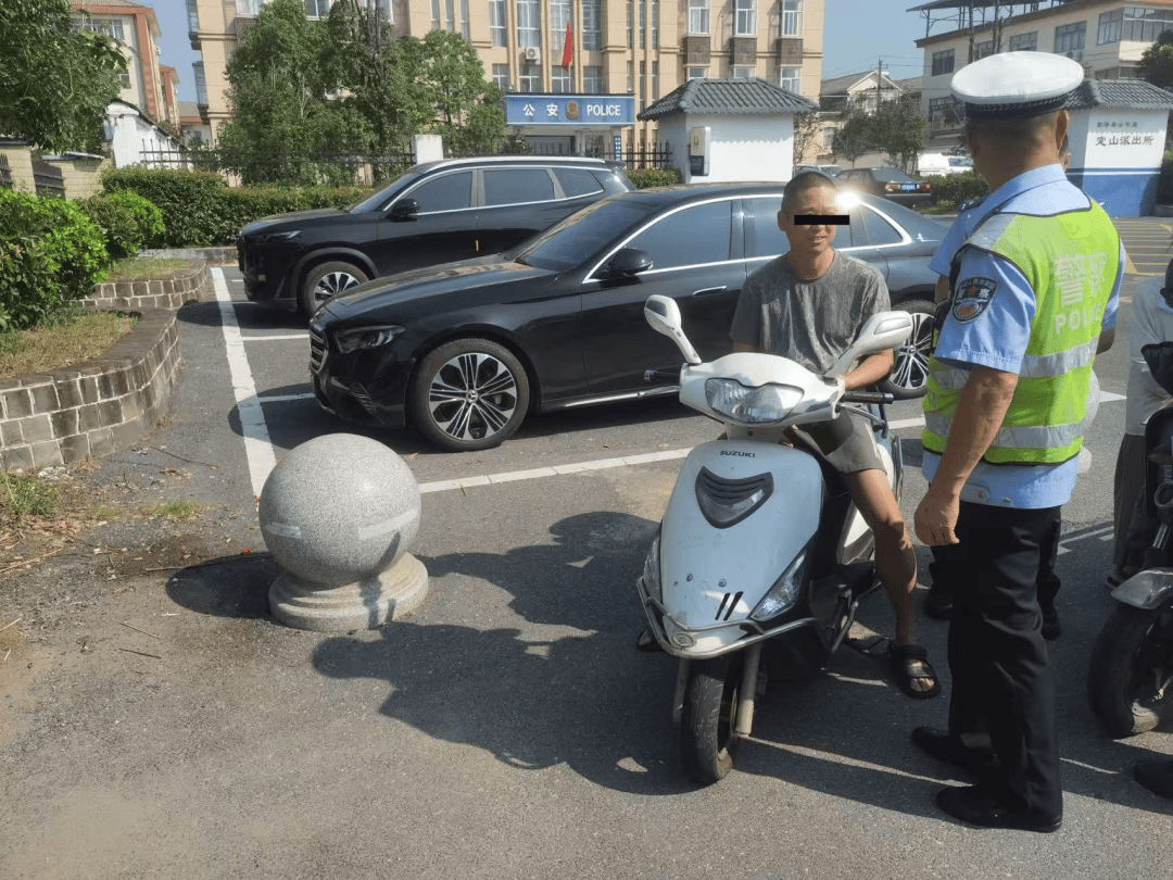 识别率98.2%!YOLOv10 算法破解骑车未戴头盔检测难题,雨雾天也能精准抓拍(图3)