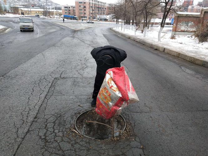 井盖遗失成 "马路杀手"？国内主流边缘计算盒子实现15ms异常预警(图3)