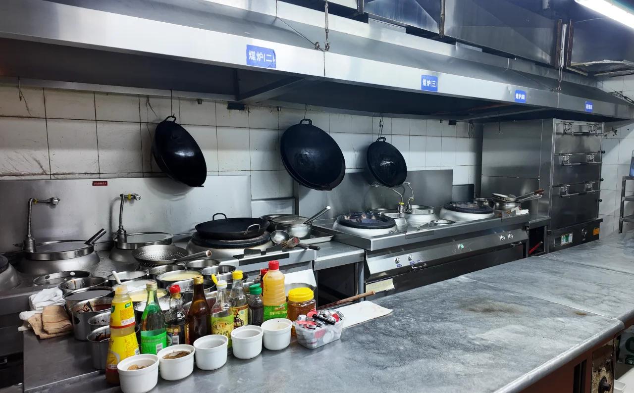 流量扶持+智能管理，边缘计算盒子让明厨亮灶商家赢在透明化(图1)