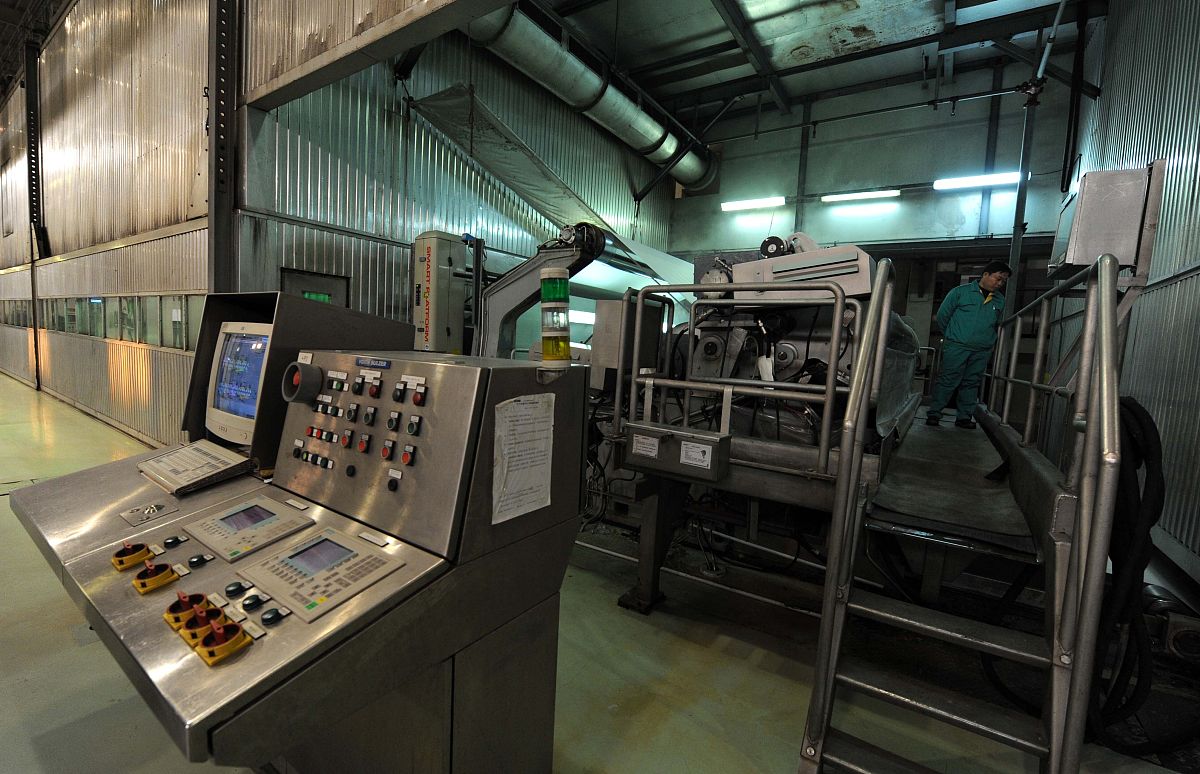 5G-A+边缘计算+工业AI推理盒子：让 "黑灯工厂" 落地更简单(图3)