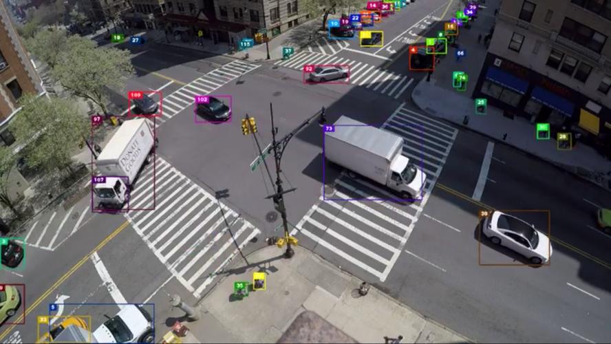 智慧路口3个月回本！边缘算法盒子组件揭秘：传感器接口+AI 推理芯片+实时调度模块(图3)