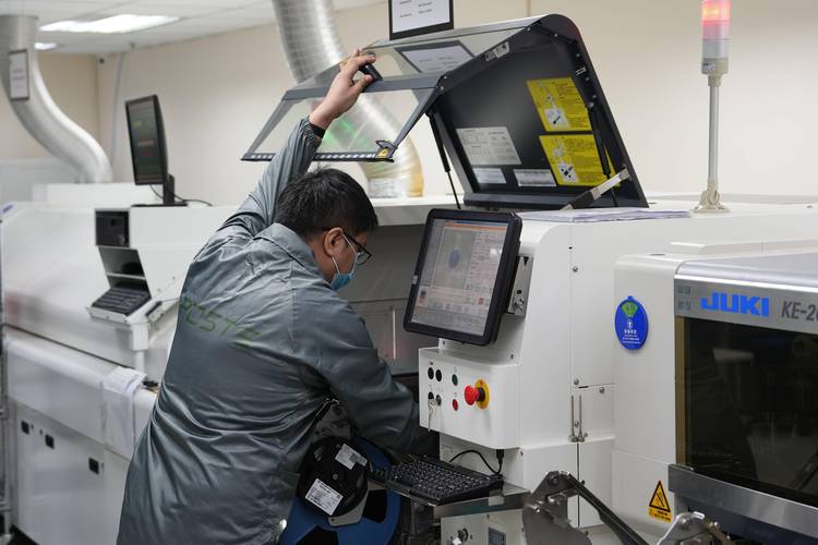 从“人工目检”到“算力代人”边缘计算盒子重构工业识别生产范式(图3)