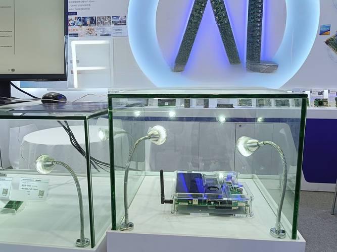 端侧 AI 里程碑！RK1828 内置 5GB 高带宽 DRAM，带宽达 1TB/s